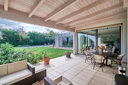 Foto Villa unifamiliare in Via TORRE 238, Torrevecchia Teatina di 232 m²