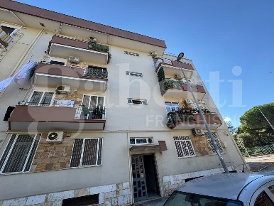 Foto Appartamento in BASILICATA, Bari San Paolo di 90 m² con 3 locali