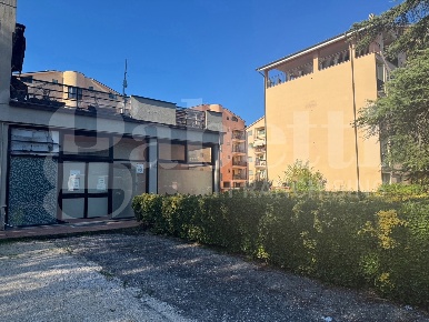 Foto Negozio in Via dei calefati snc, Orte Centro di 80 m² con 1 locali