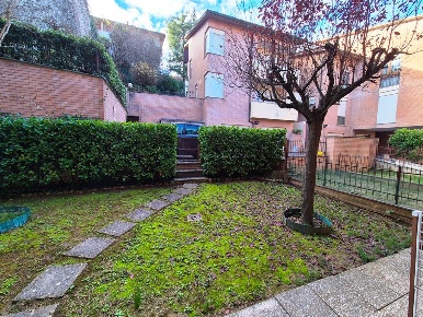 Foto Appartamento a Siena Scacciapensieri di 151 m² con 6 locali in vendita