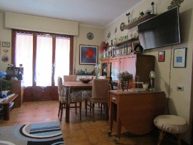 Foto Appartamento a Massa Avenza di 78 m² con 3 locali in vendita