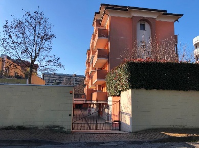 Foto Appartamento a San Giuliano Milanese Centro di 63 m² con 4 locali