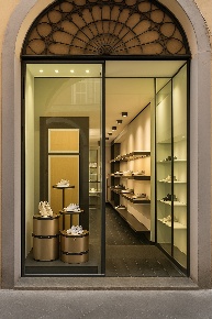 Foto Locale commerciale a Pisa Santa Maria di 50 m² con 2 locali in affitto