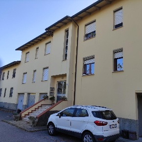 Foto Appartamento a Vicopisano Centro di 85 m² con 5 locali in vendita