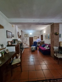 Foto Appartamento a Casole d'Elsa di 126 m² con 5 locali in vendita