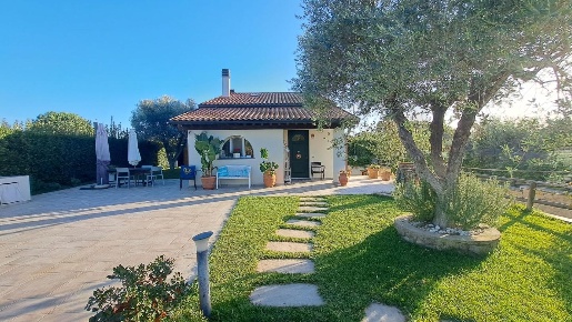 Foto Villa unifamiliare a Cecina di 180 m² con 5 locali in vendita