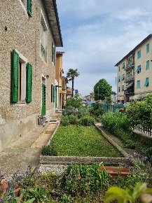 Foto Casa indipendente a Colle di Val d'Elsa di 100 m² con 6 locali