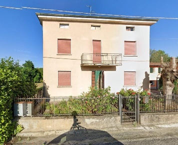 Foto Villa unifamiliare a Santa Maria della Versa Centro di 480 m²
