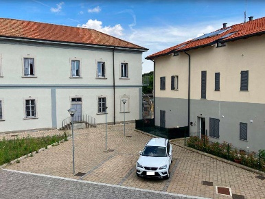 Foto Appartamento a Carnate di 81 m² con 5 locali in vendita