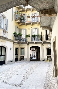 Foto Appartamento in VIA ROVELLO, Milano Duomo di 93 m² con 3 locali