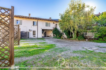 Foto Appartamento in piazza san giovanni, Cisliano Centro di 72 m²