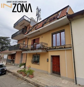 Foto Appartamento in Via Francesco Crispi, Taurianova Centro di 263 m²