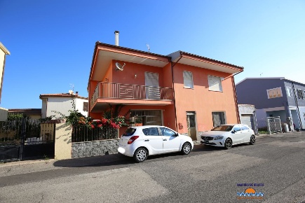 Foto Casa indipendente in Via Giacomo Leopardi, Valledoria Codaruina