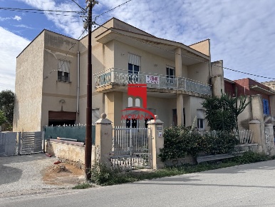 Foto Casa indipendente in Via Cristoforo Colombo, Valderice di 255 m²