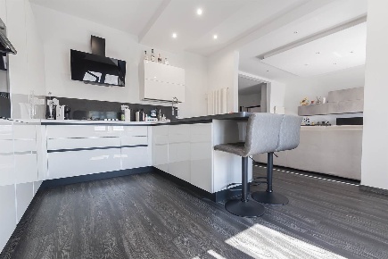 Foto Appartamento a Campiglia Marittima di 110 m² con 6 locali in vendita