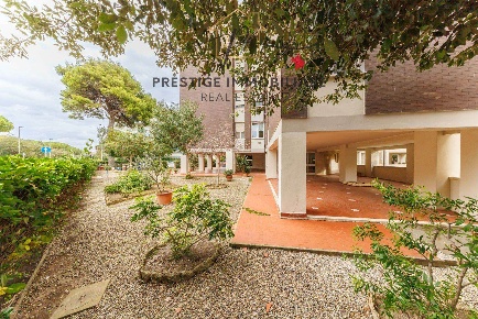 Foto Appartamento a Livorno Ardenza di 108 m² con 4 locali in vendita