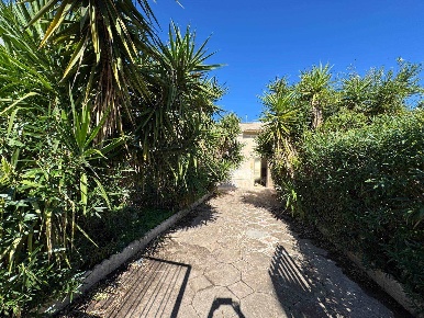 Foto Appartamento in VIA LECCE 178, Lizzanello Merine di 190 m² in vendita