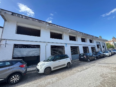 Foto Attività commerciale a Cercola Centro di 300 m² in affitto