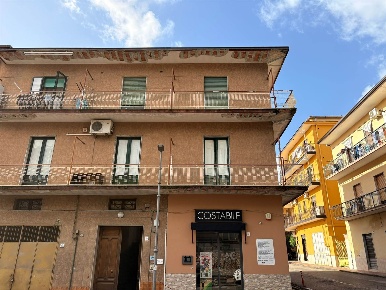 Foto Appartamento a Giffoni Valle Piana Mercato di 80 m² con 3 locali