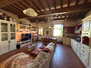 Foto Appartamento a Reggello di 85 m² con 3 locali in vendita
