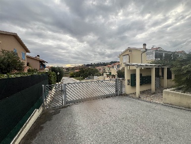 Foto Villa a schiera a Numana Marcelli di 98 m² con 4 locali in vendita