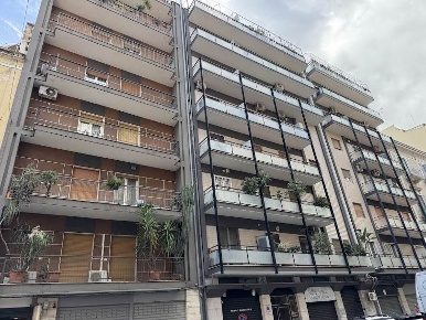 Foto Appartamento a Bari Murat di 125 m² con 4 locali in vendita