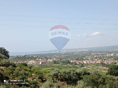 Foto Terreno agricolo in via fondaco d'accorso, Taormina di 60000 m²