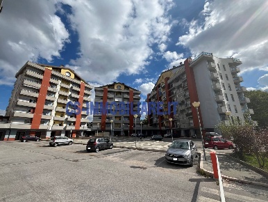 Foto Locale commerciale in Via Delle Medaglie Olimpiche, Potenza Centro