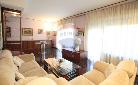 Foto Appartamento a Albino Centro di 120 m² con 3 locali in vendita