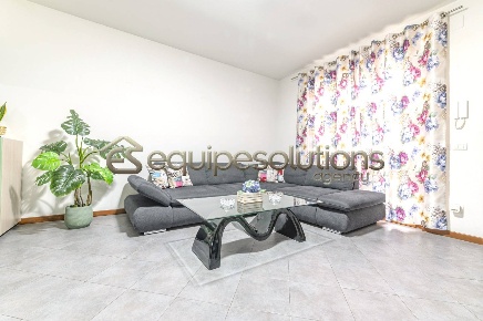 Foto Appartamento in Via Monte Bianco, Brembate Centro di 85 m² in vendita