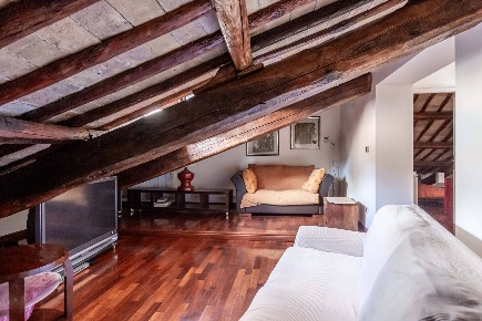 Foto Appartamento in Via Di Monte Giordano, Roma Piazza Navona di 130 m²