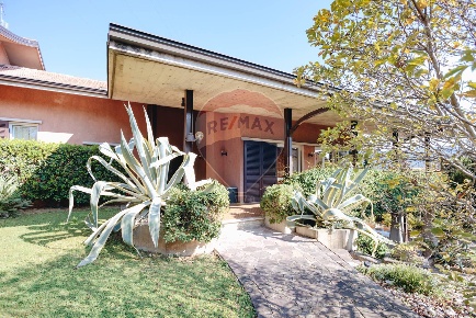 Foto Villa singola in Via Verni, Brescia Sant'Eufemia - Caionvico di 480 m²