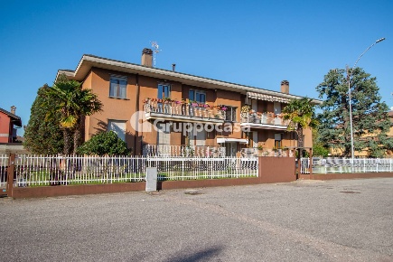 Foto Appartamento in via Passoni, Magenta Centro di 95 m² con 3 locali