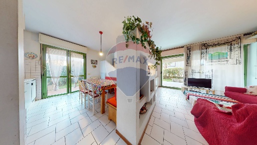 Foto Appartamento in via V. Alfieri, Viareggio Città Giardino di 125 m²