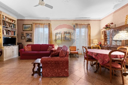 Foto Appartamento in Via Plinio, Milano Buenos Aires di 113 m² con 4 locali