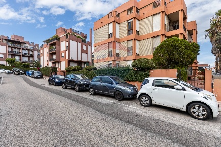 Foto Appartamento in Via Monteverdi, Cagliari San Benedetto di 130 m²