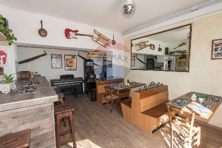 Foto Locale commerciale in Rione Fonticelle, Montenerodomo di 420 m²