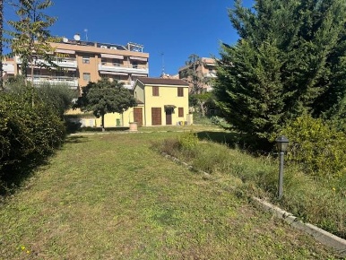 Foto Casa indipendente a San Benedetto del Tronto di 80 m² con 4 locali