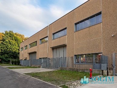 Foto Capannone industriale in Via Parravicini, Albavilla di 1298 m²