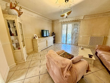 Foto Villa a schiera a Alessandria Casalbagliano di 200 m² con 8 locali