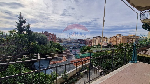 Foto Appartamento in VIA DIANO MARINA, Genova Pra' di 72 m² con 4 locali