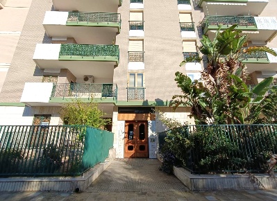 Foto Appartamento in Via Capitano Ritucci, Lecce di 206 m² con 5 locali