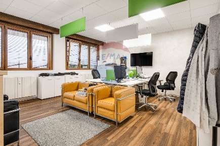 Foto Ufficio in VIA DEL CHIASSO, Busto Arsizio Piazza Santa Maria di 115 m²