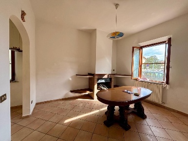 Foto Casa indipendente a Capannoli Centro di 120 m² con 8 locali in vendita