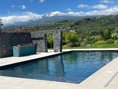 Foto Villa unifamiliare a Fiumefreddo di Sicilia di 150 m² con 5 locali