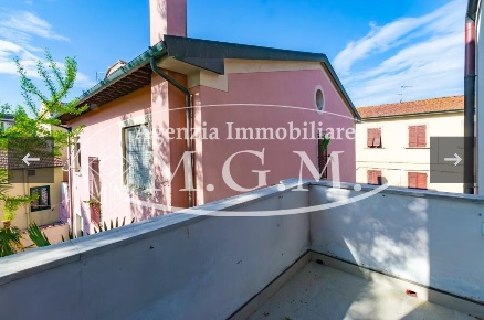 Foto Appartamento a Pontedera Centro di 120 m² con 5 locali in vendita