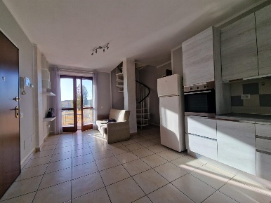 Foto Appartamento a Livorno Pontino - Bastia di 115 m² con 4 locali