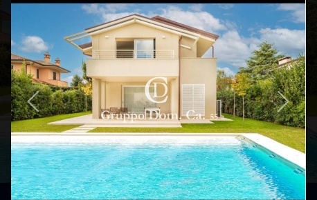 Foto Villa unifamiliare a Forte dei Marmi Centro di 200 m² con 7 locali