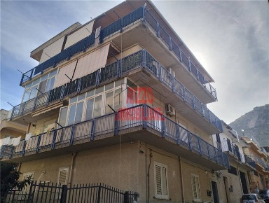 Foto Appartamento in -, Misilmeri Portella Di Mare di 150 m² con 5 locali