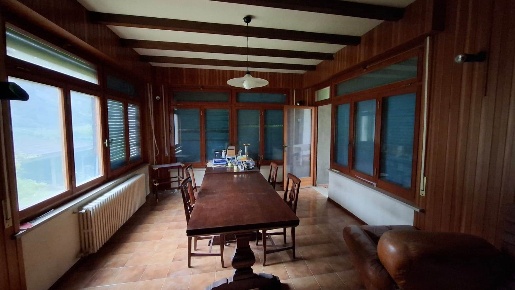 Foto Villa unifamiliare a Rivergaro Centro di 350 m² con 5 locali